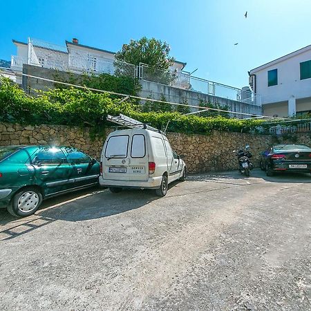Apartments Sekulic Brela Bagian luar foto