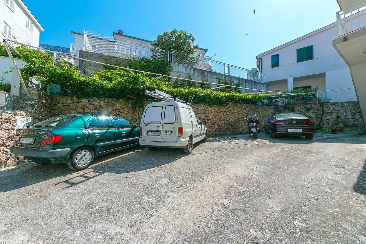 Apartments Sekulic Brela Bagian luar foto