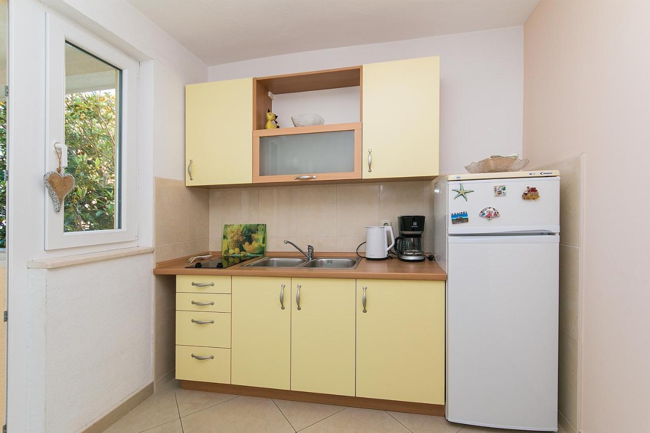 Apartments Sekulic Brela Bagian luar foto